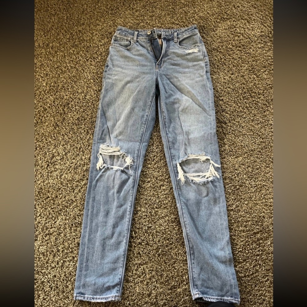 American Eagle mom jeans